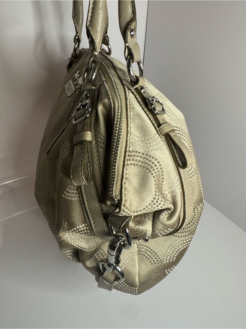 #298 Coach Madison Dotted Op Art Sophia Satchel Two-Way Bag - Picture 4 of 13
